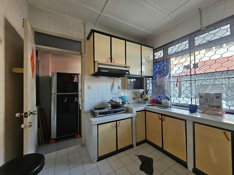 Taman Perling Tamans Perlings untuk Untuk Dijual - RM 850,000, Mac 2026 - Kitchen - PropertyGuru.com.my