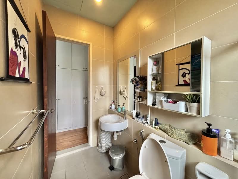 Semi-Detached House for Sale in East Ledang (Iskandar Puteri (Nusajaya)) - Karine Sior - Bathroom - PropertyGuru.com.my