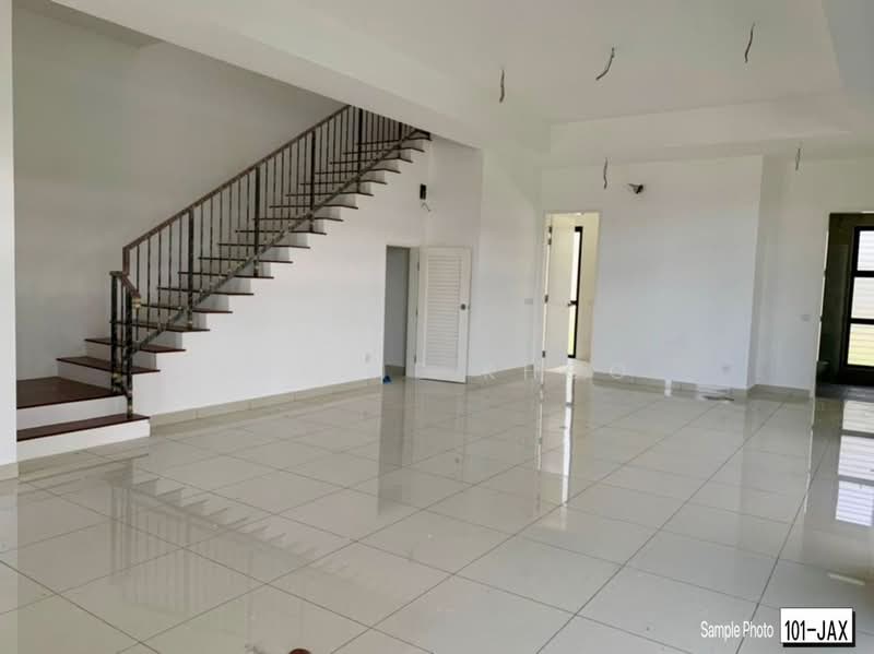 Semi-Detached House for Sale in Setia Alam (Selangor) - Celine Khoo - Living Room - PropertyGuru.com.my