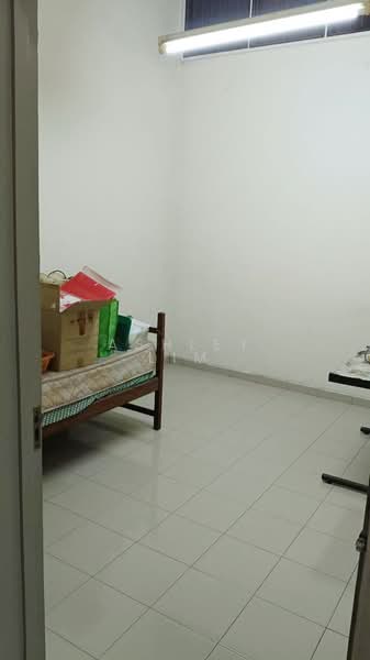 Landed Rent Single Storey @ Bayan Baru 1200sq untuk Untuk Disewa - RM 2,000 /bulan, Mac 2026 - Bedroom - PropertyGuru.com.my