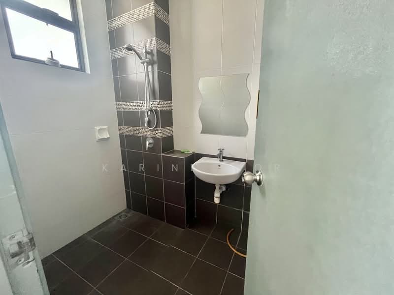 Semi-Detached House for Sale in Horizon Hills (Iskandar Puteri (Nusajaya)) - Karine Sior - Bathroom - PropertyGuru.com.my