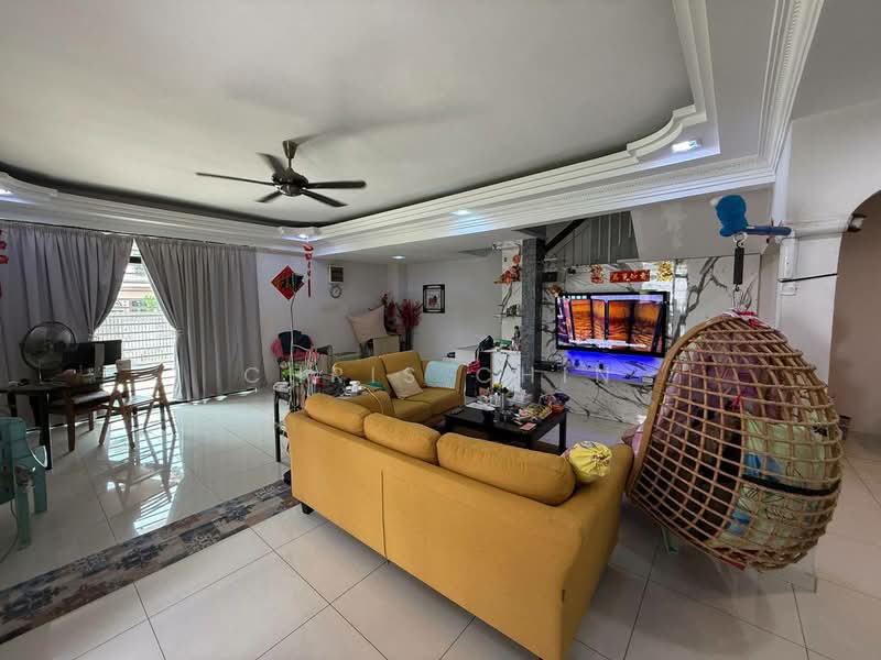 2-storey Terraced House for Sale in Taman Desa Cemerlang (Ulu Tiram) - Chris Chin - Living Room - PropertyGuru.com.my