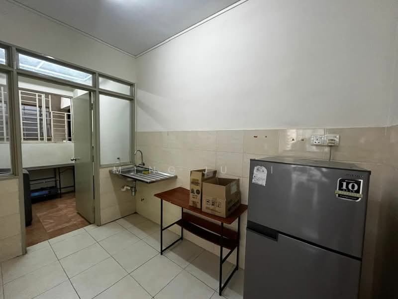 Condominium for Rent at Platinum Lake PV 13 - Ming Ju Li - Kitchen - PropertyGuru.com.my