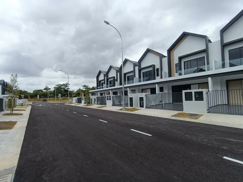 2-storey Terraced House for Sale in Bandar Dato Onn (Tebrau) - Tommy Tai - Exterior - PropertyGuru.com.my