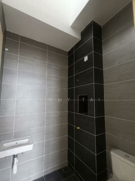 2-storey Terraced House for Sale in Bandar Dato Onn (Tebrau) - Tommy Tai - Bathroom - PropertyGuru.com.my