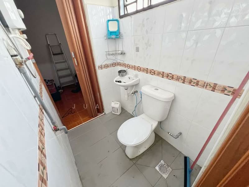 Taman Seri Orkid untuk Untuk Dijual - RM 698,000, Mac 2026 - Bathroom - PropertyGuru.com.my