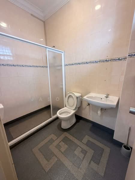 2-storey Terraced House for Sale in Taman Setia Indah (Tebrau) - Jason Tan - Bathroom - PropertyGuru.com.my
