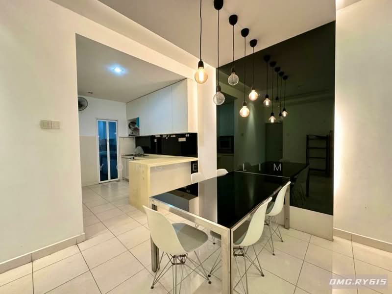 Bandar Bukit Raja untuk Untuk Dijual - RM 650,000, Mac 2026 - Kitchen - PropertyGuru.com.my