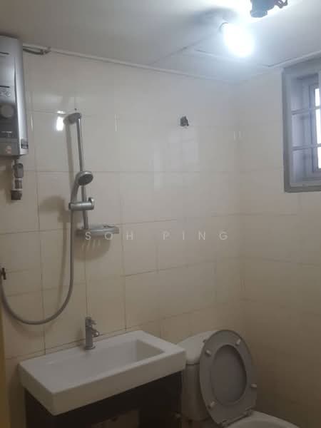 Apartment for Sale at Subang Perdana Goodyear Court 8 - Soh Ping - Bathroom - PropertyGuru.com.my