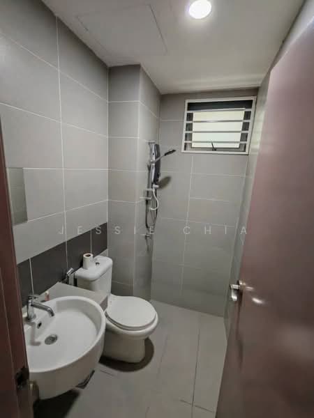 Condominium for Sale at Amerin Residence - Jessie Chia - Bathroom - PropertyGuru.com.my