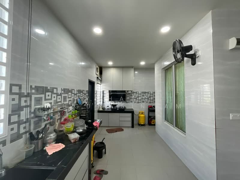 2-storey Terraced House for Sale in Seremban (Negeri Sembilan) - Yuhaan Sugunasingam - Kitchen - PropertyGuru.com.my