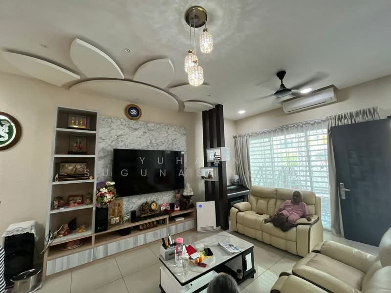 2-storey Terraced House for Sale in Seremban (Negeri Sembilan) - Yuhaan Sugunasingam - Living Room - PropertyGuru.com.my