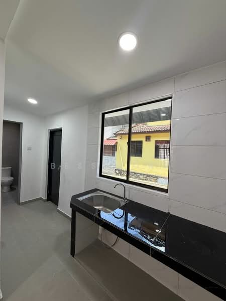 Taman Setia Indah untuk Untuk Disewa - RM 2,350 /bulan, Mac 2026 - Kitchen - PropertyGuru.com.my