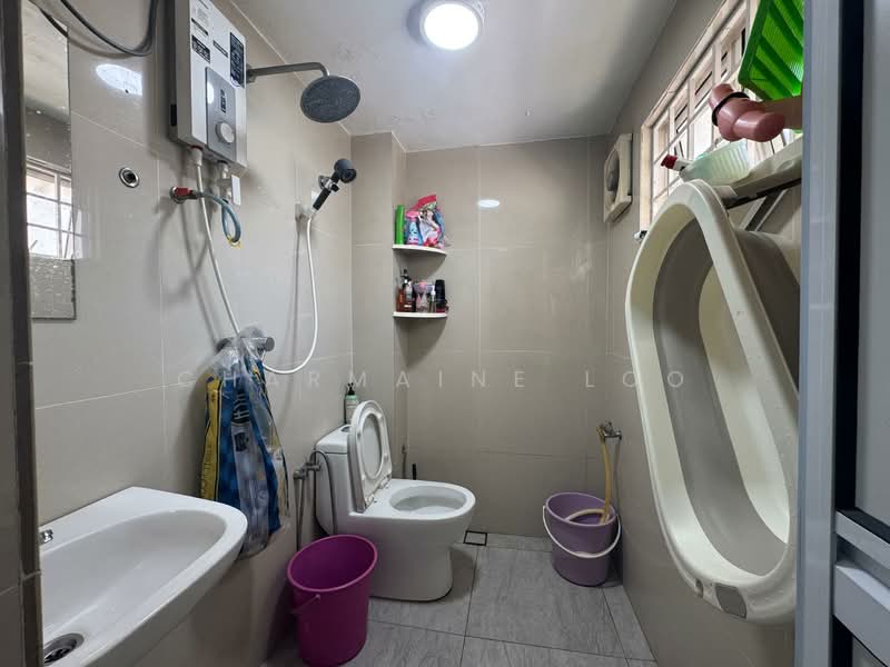 2-storey Terraced House for Sale in PJS 10, Taman Seri Subang (Petaling Jaya) - Charmaine Loo - Bathroom - PropertyGuru.com.my