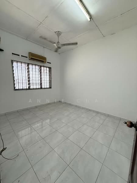 1-storey Terraced House for Sale in Taman Johor Jaya (Johor Bahru) - Annie Chai - Interior - PropertyGuru.com.my