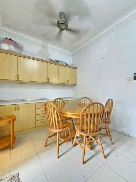 Taman Johor Jaya untuk Untuk Dijual - RM 569,000, Mac 2026 - Dining Room - PropertyGuru.com.my