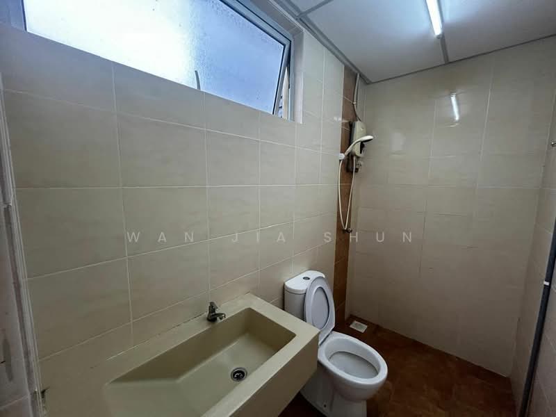 Condominium for Rent at Platinum Lake PV 13 - Wan Jia Shun - PropertyGuru.com.my