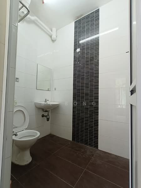 Tengkera untuk Untuk Disewa - RM 1,700 /bulan, Mac 2026 - Bathroom - PropertyGuru.com.my