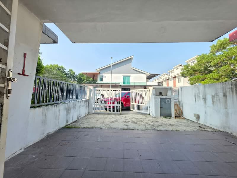 2-storey Terraced House for Sale in Rawang (Selangor) - Evelyn Khoo - Car Porch - PropertyGuru.com.my