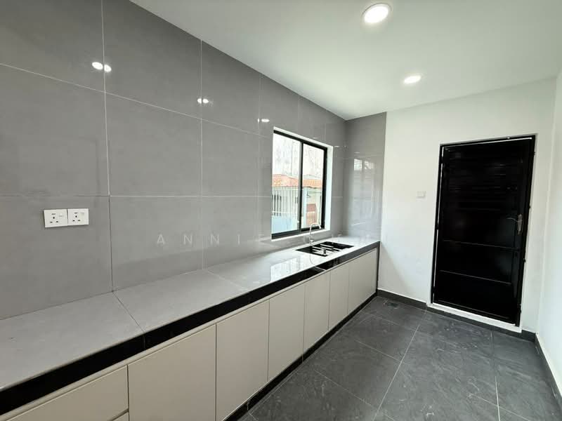 2-storey Terraced House for Sale in Kulai (Johor) - Annie Chai - Kitchen - PropertyGuru.com.my