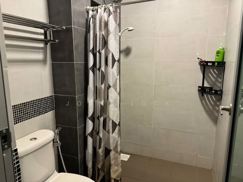 Apartment for Rent at The Seed Taman Sutera Utama - Joeyn Lock - Bathroom - PropertyGuru.com.my