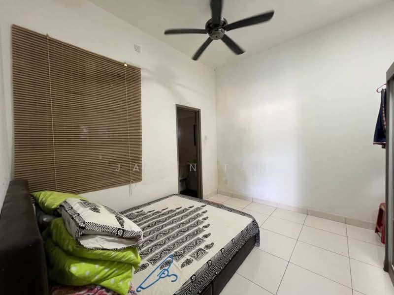 2-storey Terraced House for Sale in Taman Rinting (Masai) - Jason Tan - Bedroom - PropertyGuru.com.my