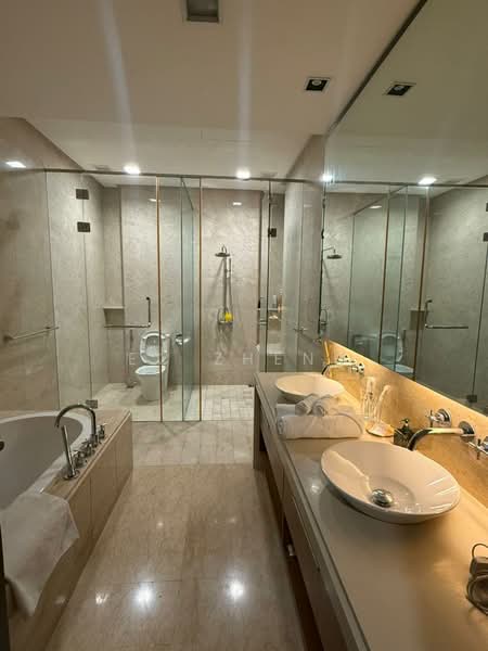 Straits Quay (The Suites at Waterside) untuk Untuk Disewa - RM 5,400 /bulan, Apr 2026 - Bathroom - PropertyGuru.com.my