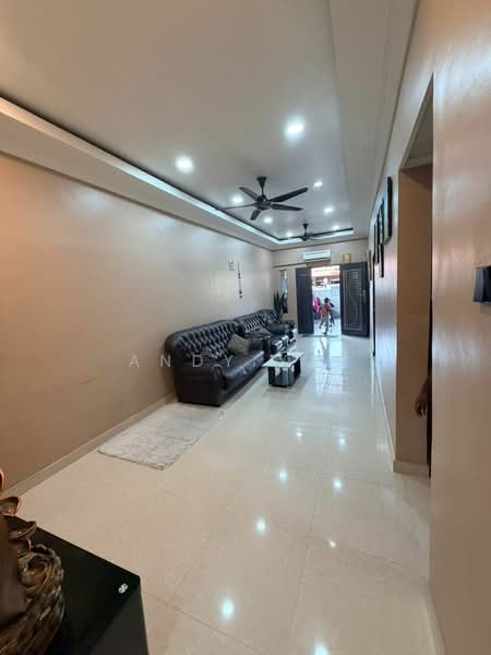 1-storey Terraced House for Sale in Taman Garing Utama (Rawang) - Andy Yap - Living Room - PropertyGuru.com.my