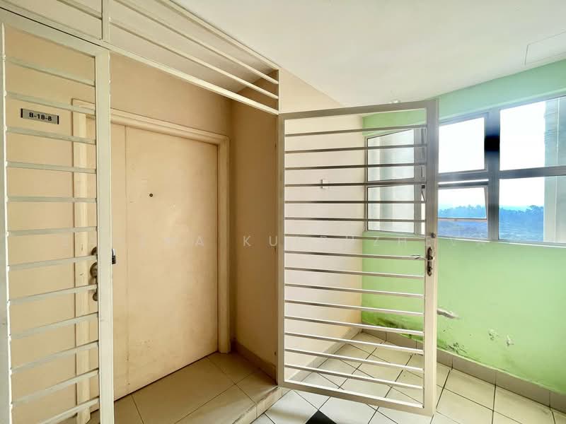 Condominium for Sale at Aman Heights Condominium - Zarema Kulbuzheva - Entrance - PropertyGuru.com.my