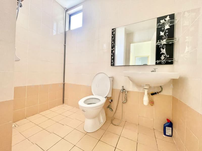 Condominium for Sale at Aman Heights Condominium - Zarema Kulbuzheva - Bathroom - PropertyGuru.com.my
