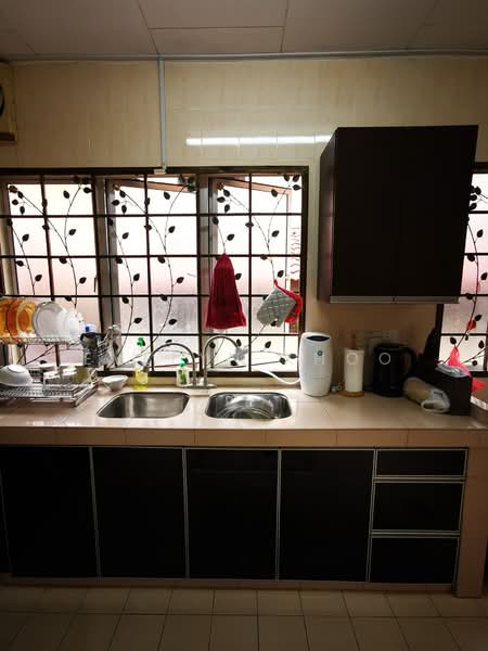 Townhouse for Sale in Taman Cuepacs (Cheras) - Evelyn Khoo - Kitchen - PropertyGuru.com.my