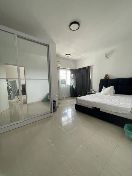 Service Residence for Sale at The Embassy (Bangunan Duta Impian) - Calley Chin - Master Bedroom - PropertyGuru.com.my