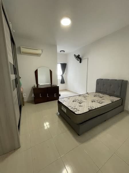Service Residence for Sale at The Embassy (Bangunan Duta Impian) - Calley Chin - Bedroom - PropertyGuru.com.my