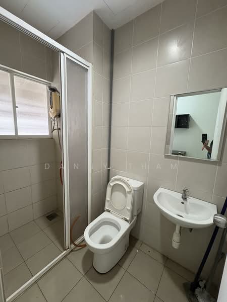 Mutiara Ville untuk Untuk Disewa - RM 900 /bulan, Mac 2026 - Bathroom - PropertyGuru.com.my