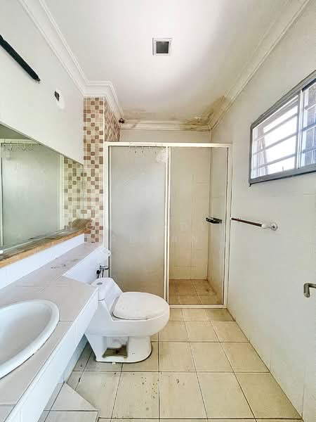 2-storey Terraced House for Sale in Putra Heights (Subang Jaya) - Nor Azdlin Adnan - Bathroom - PropertyGuru.com.my