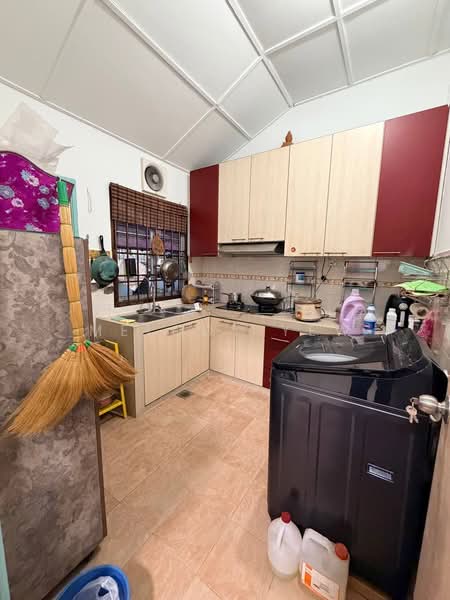 1-storey Terraced House for Sale in Setia Indah (Ulu Tiram) - Melody Yew - Kitchen - PropertyGuru.com.my