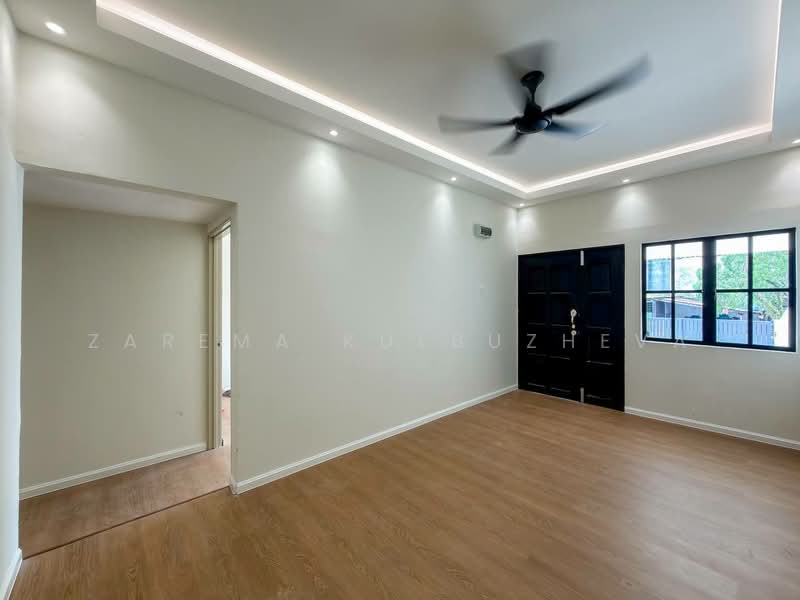 1-storey Terraced House for Sale in Taman Dusun Jaya (Semenyih) - Zarema Kulbuzheva - Interior - PropertyGuru.com.my