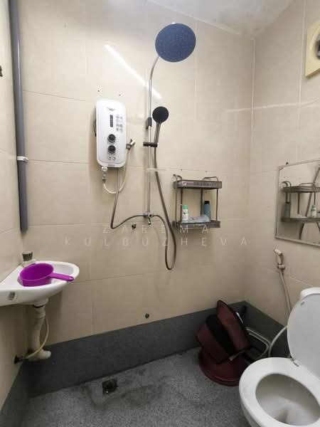 2-storey Terraced House for Sale in Semenyih (Selangor) - Zarema Kulbuzheva - Bathroom - PropertyGuru.com.my