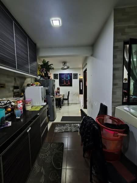 2-storey Terraced House for Sale in Semenyih (Selangor) - Zarema Kulbuzheva - Kitchen - PropertyGuru.com.my