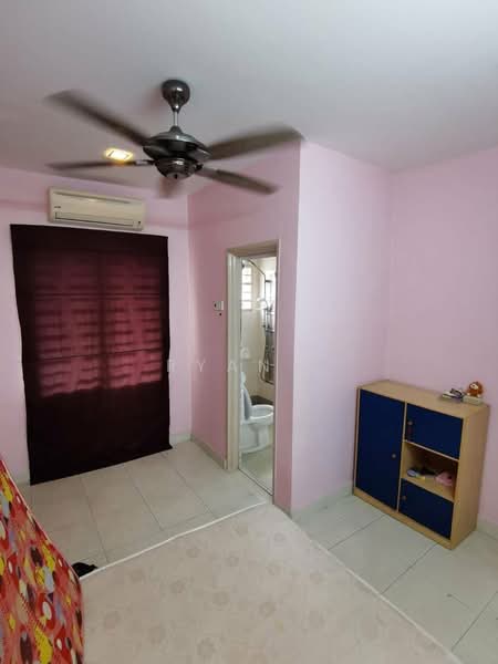 2-storey Terraced House for Sale in Setia Alam (Selangor) - Ryan . - Bedroom - PropertyGuru.com.my