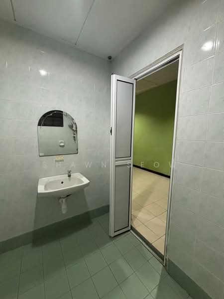 Kota Kemuning untuk Untuk Dijual - RM 700,000, Mac 2026 - Bathroom - PropertyGuru.com.my