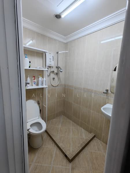 Condominium for Rent at Sg Long Residence - Alvin lee - Bathroom - PropertyGuru.com.my