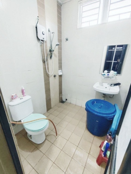 2-storey Terraced House for Sale in Setia Alam (Selangor) - Ryan . - Bathroom - PropertyGuru.com.my
