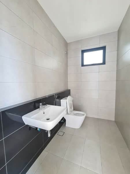 Bungalow for Sale in Jade Hills (Kajang) - Ken Lew - Bathroom - PropertyGuru.com.my