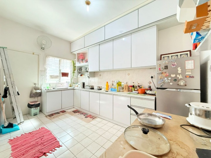 2-storey Terraced House for Sale in Setia Alam (Selangor) - Ryan . - Kitchen - PropertyGuru.com.my