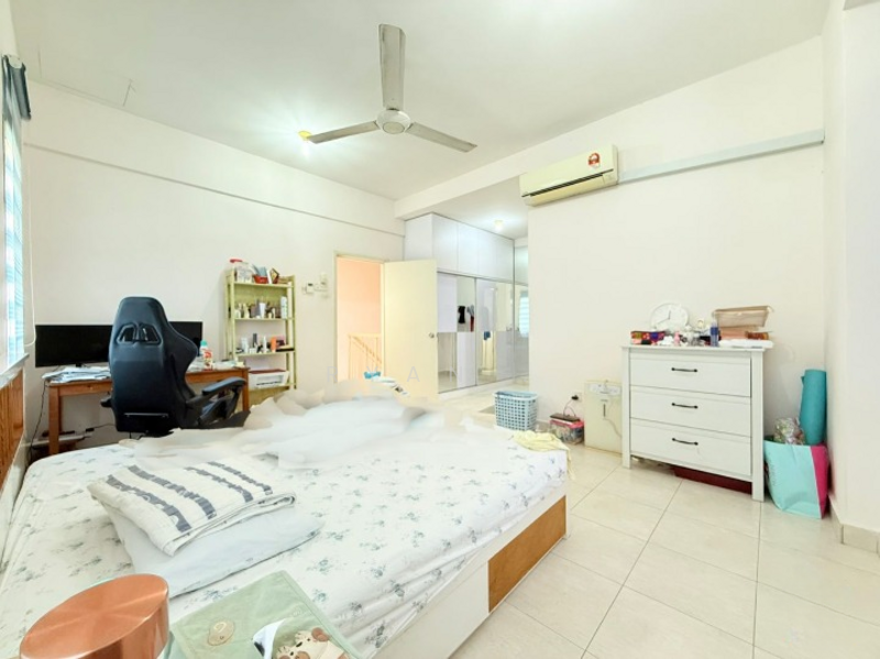2-storey Terraced House for Sale in Setia Alam (Selangor) - Ryan . - Bedroom - PropertyGuru.com.my