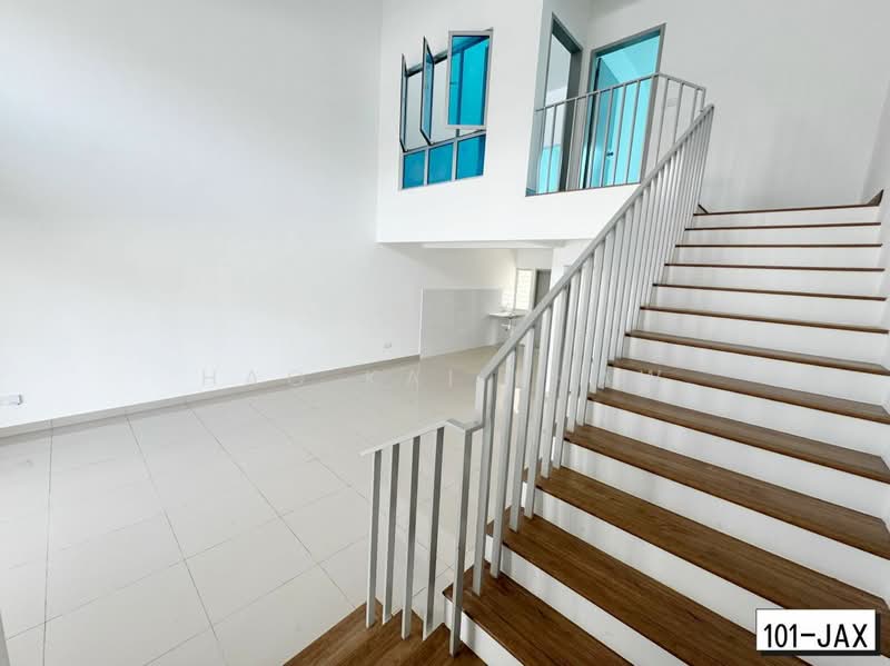 Kota Bayuemas, Klang untuk Untuk Dijual - RM 690,000, Mac 2026 - Stair Case - PropertyGuru.com.my