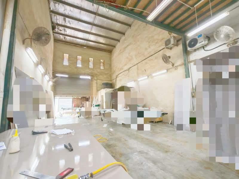 Terrace Factory for Sale in Kawasan Perindustrian Mount Austin (Tebrau) - Quek . - Interior - PropertyGuru.com.my