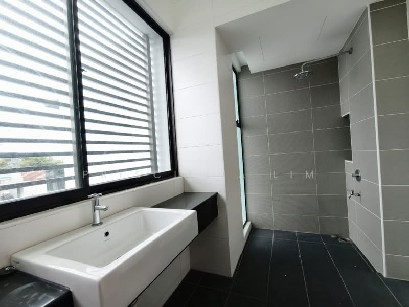 Cluster House for Sale in Taman Adda Heights (Tebrau) - Priscillia Lim - Bathroom - PropertyGuru.com.my