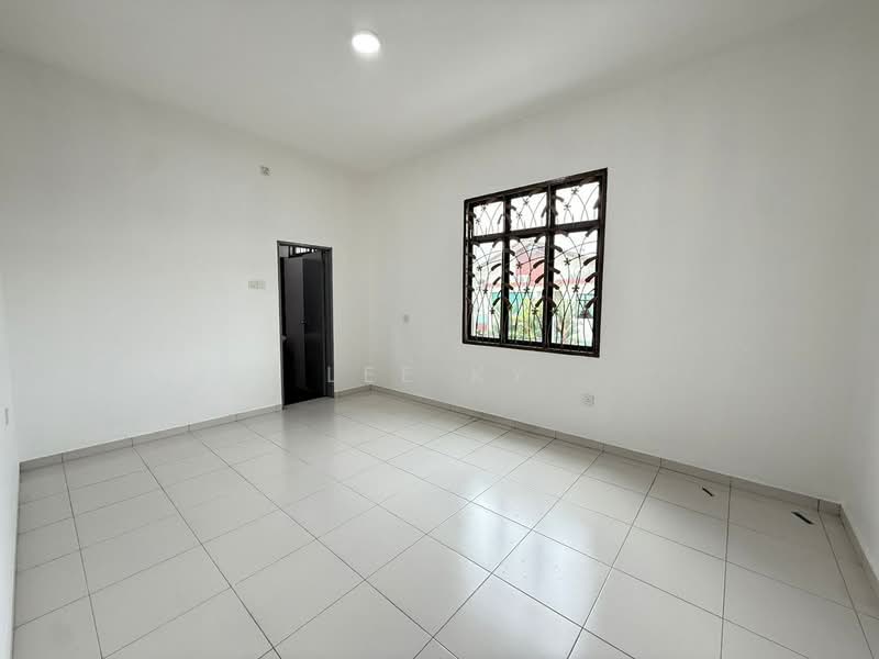 Cluster House for Sale in Taman Mutiara Mas (Skudai) - Lee KY - Interior - PropertyGuru.com.my